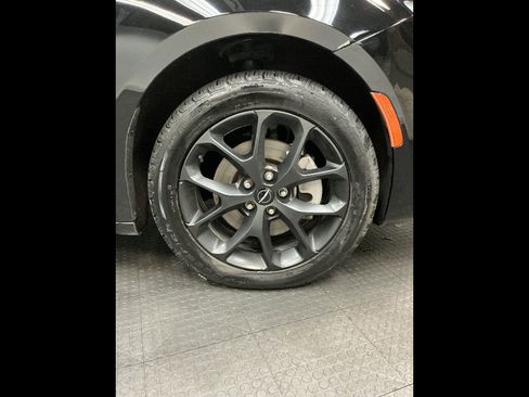 Used 2024 Chrysler Pacifica Limited w/ S Appearance Package AWD/4WD image 39