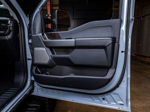 Used 2025 Ford F250 Lariat w/ Lariat Ultimate Package image 36