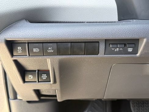 Used 2024 Toyota Sienna Limited AWD/4WD image 25