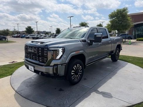 Used 2024 GMC Sierra 3500 Denali Ultimate image 3