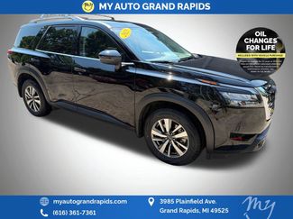 Used 2025 Nissan Pathfinder SL AWD/4WD 360° Tour