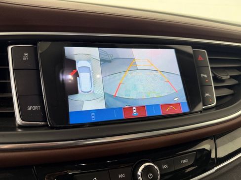 Used 2018 Buick Enclave Avenir w/ Avenir Technology Package FWD image 20