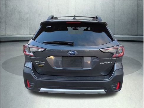 Used 2022 Subaru Outback Limited image 5