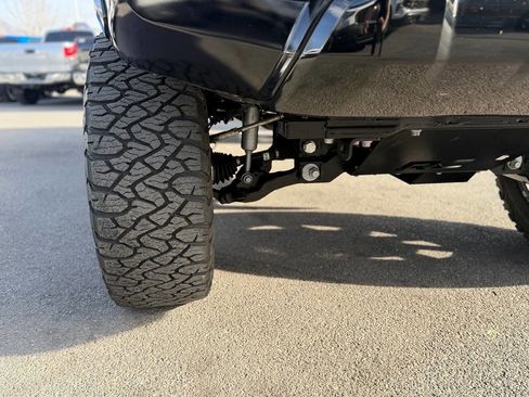 Used 2021 Toyota Tacoma TRD Sport w/ Technology Package image 98