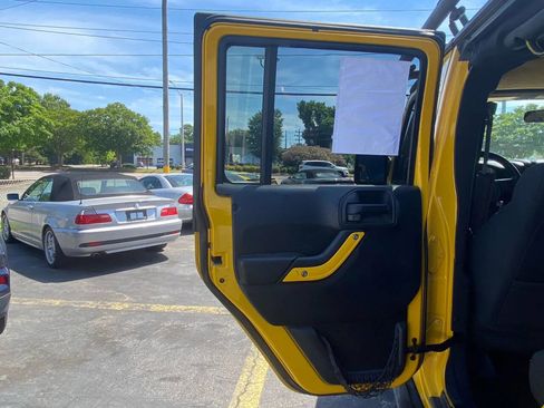 Used 2011 Jeep Wrangler Unlimited Sport image 13