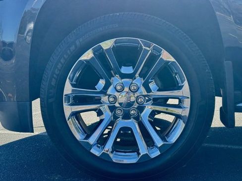 Used 2018 GMC Yukon SLT w/ Premium Edition image 29