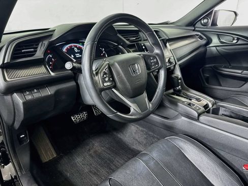 Used 2017 Honda Civic Sport Touring image 9