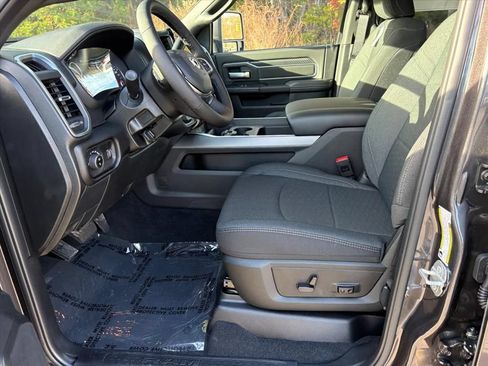 New 2026 RAM 2500 Big Horn AWD/4WD image 15