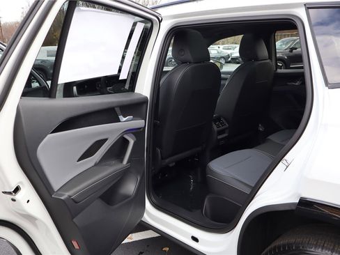 New 2026 Volkswagen Tiguan SE R-Line image 23