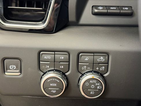 New 2026 GMC Sierra 2500 Denali Ultimate AWD/4WD image 33