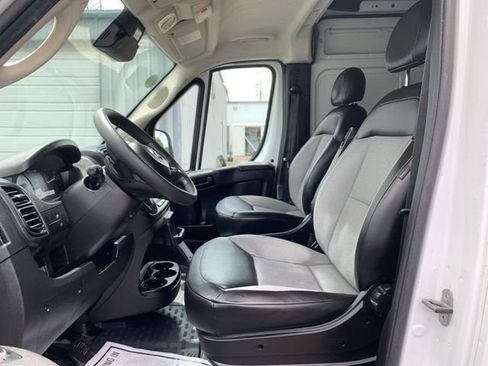 Used 2023 RAM ProMaster 2500 FWD image 9