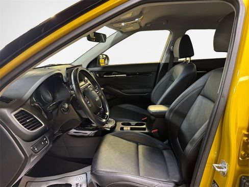Certified 2023 Kia Seltos SX image 12