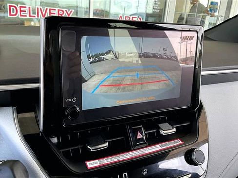 Used 2025 Toyota Corolla SE FWD image 13