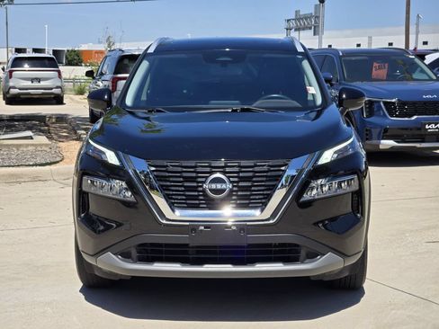 Used 2022 Nissan Rogue SV w/ SV Premium Package FWD image 11