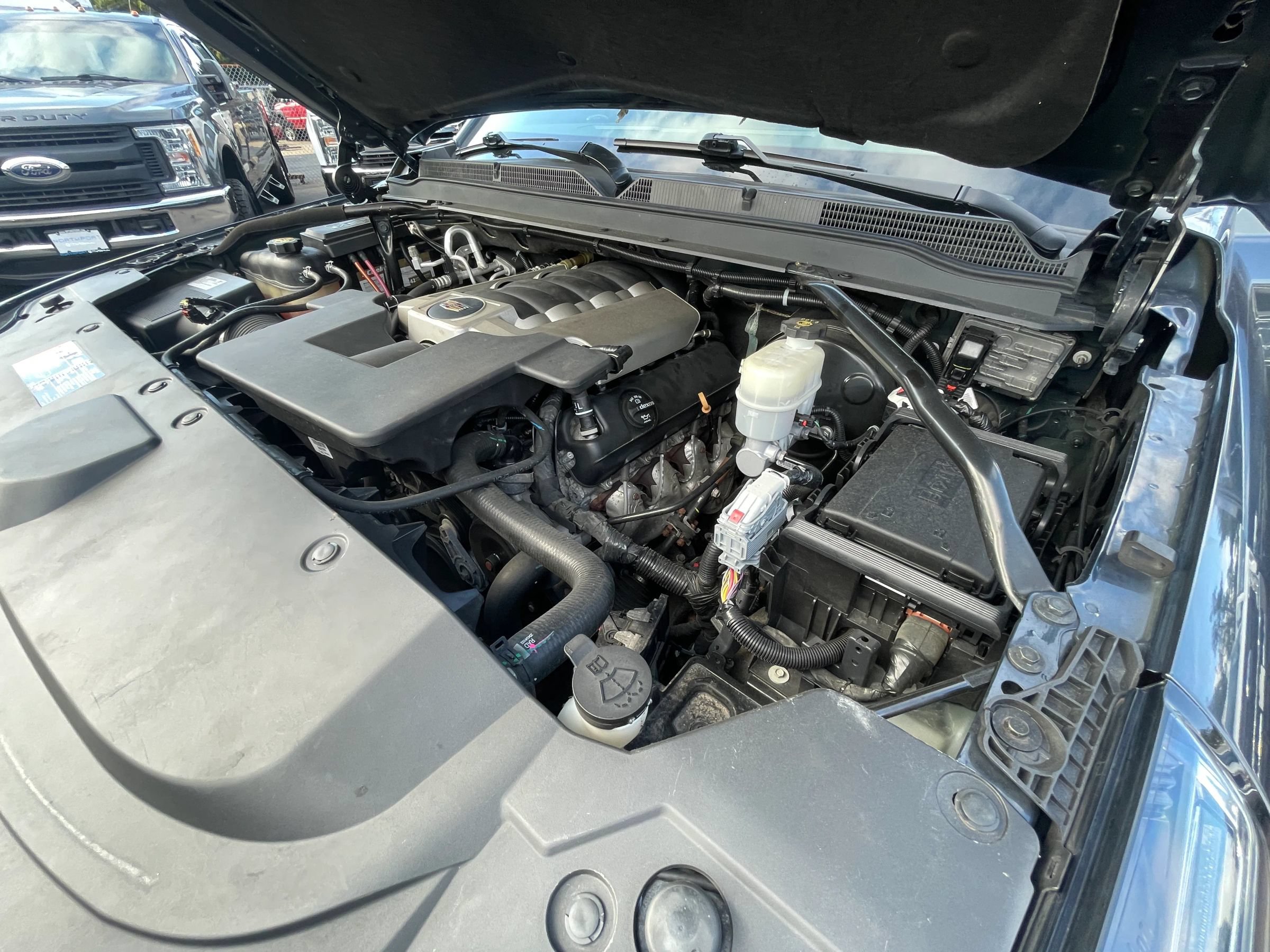 Used 2019 Cadillac Escalade Luxury AWD/4WD image 20