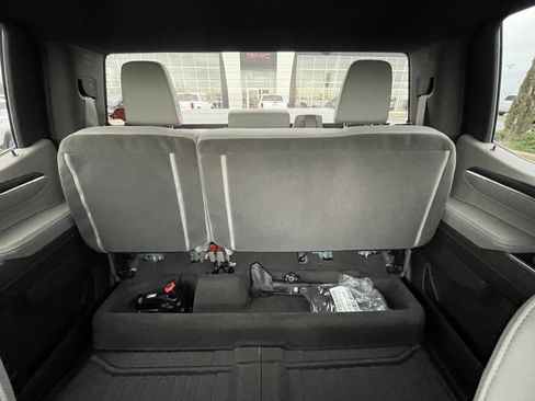 Used 2023 GMC Sierra 1500 SLT w/ SLT Premium Package image 26