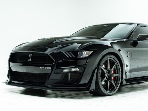 Used 2021 Ford Mustang Shelby GT500 w/ Carbon Fiber Track Pack image 10