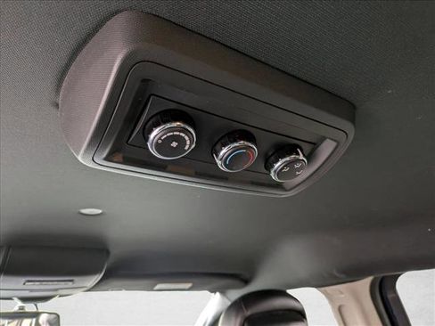 Used 2017 Dodge Grand Caravan SXT image 16