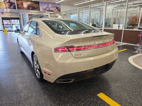Used 2015 Lincoln MKZ w/ Technology Package FWD image 6