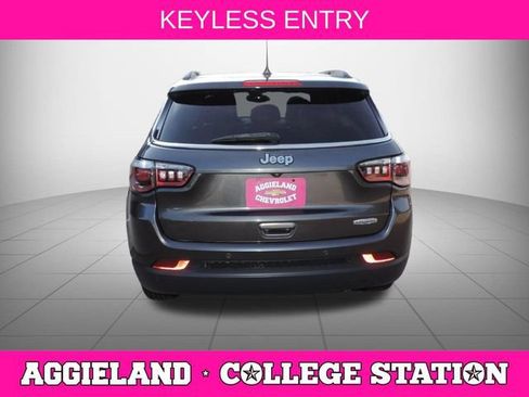 Used 2020 Jeep Compass Latitude FWD image 5
