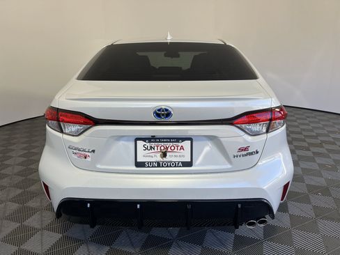 Used 2024 Toyota Corolla SE FWD image 5