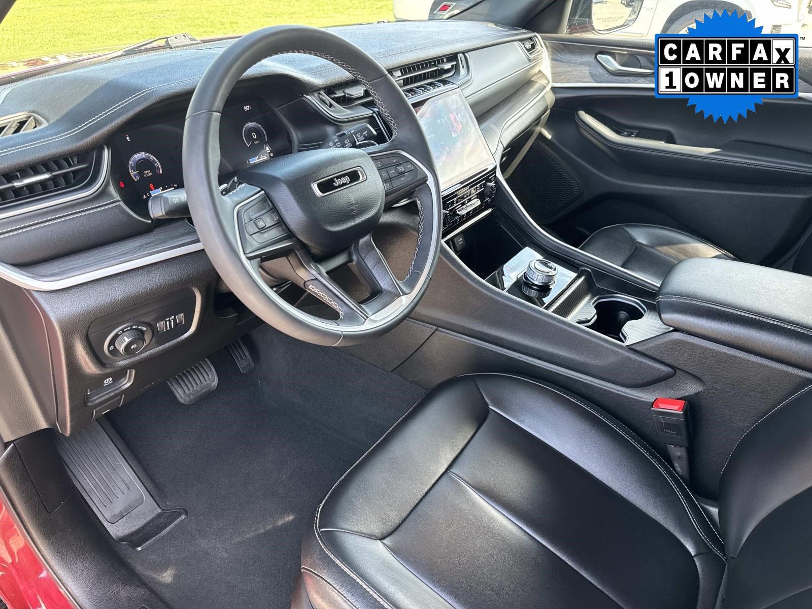 Used 2024 Jeep Grand Cherokee Limited RWD image 24