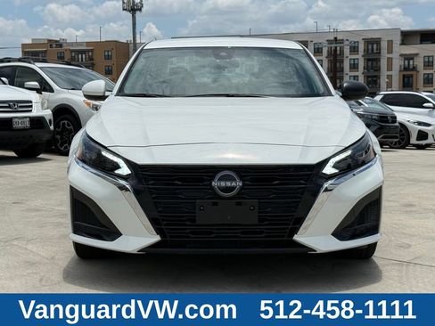 Used 2025 Nissan Altima 2.5 SV AWD/4WD image 7