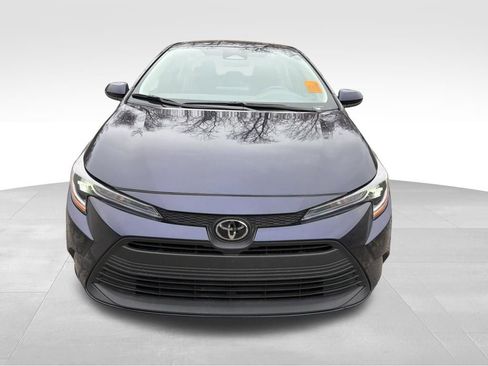 Used 2025 Toyota Corolla LE image 19