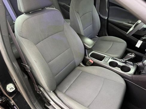Used 2017 Chevrolet Cruze LT image 11