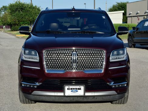 Used 2019 Lincoln Navigator L Reserve AWD/4WD image 2