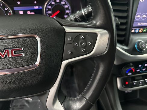Used 2021 GMC Acadia SLT image 18