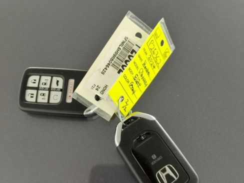 Used 2024 Honda Odyssey Elite image 28
