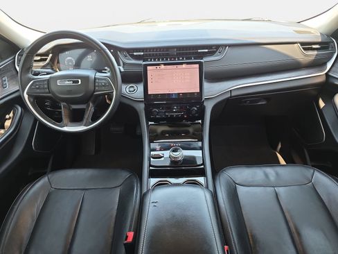 Used 2021 Jeep Grand Cherokee L Limited AWD/4WD image 9