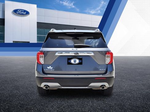 Used 2023 Ford Explorer Limited AWD/4WD image 3