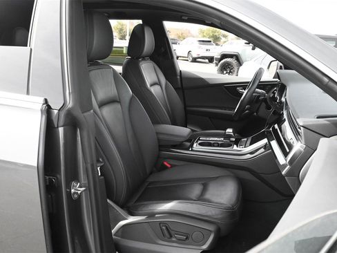 Used 2019 Audi Q8 Premium image 22
