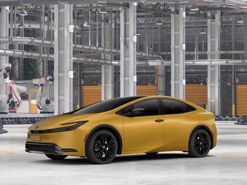 New 2026 Toyota Prius Plug-In Hybrid image 2