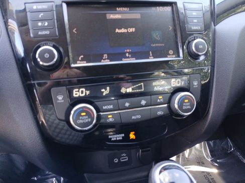 Used 2022 Nissan Rogue Sport SV image 14