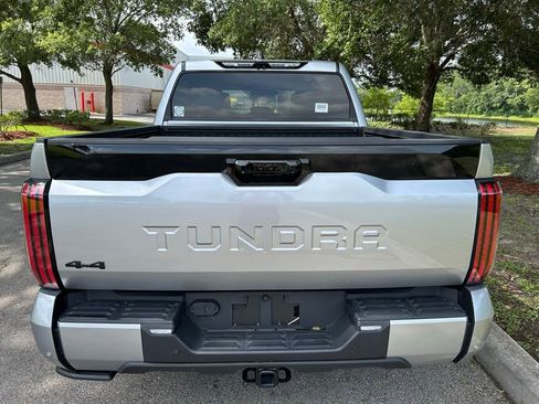Used 2024 Toyota Tundra Platinum AWD/4WD image 5
