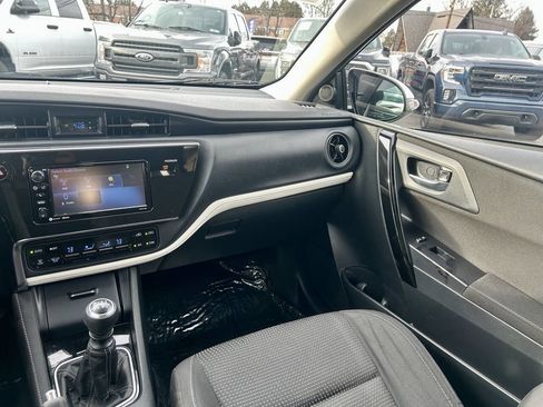 Used 2018 Toyota Corolla iM image 23