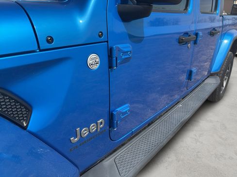 Used 2020 Jeep Gladiator Overland image 10