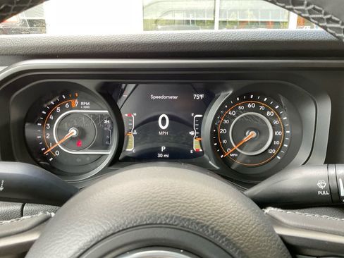 New 2025 Jeep Gladiator Sport image 19