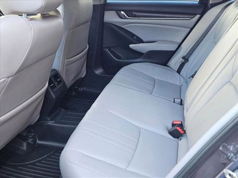 Used 2018 Honda Accord EX-L image 19