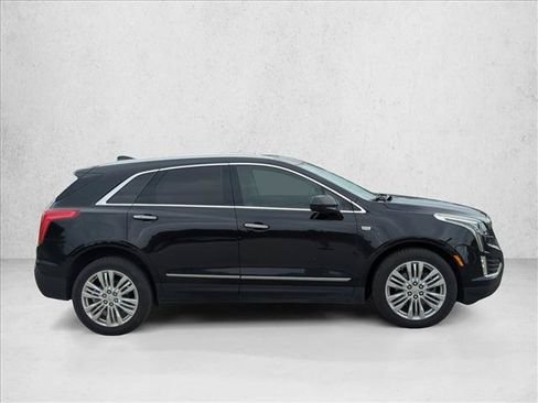 Used 2018 Cadillac XT5 Premium Luxury FWD image 4