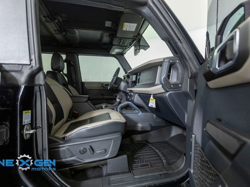 Used 2024 Ford Bronco Wildtrak image 40