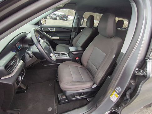 Certified 2023 Ford Explorer XLT image 10