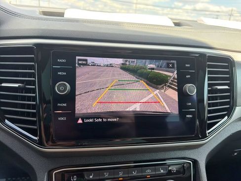 Used 2020 Volkswagen Atlas Cross Sport SEL AWD/4WD image 19