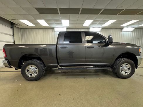 Used 2024 RAM 2500 Tradesman w/ Chrome Appearance Group image 5