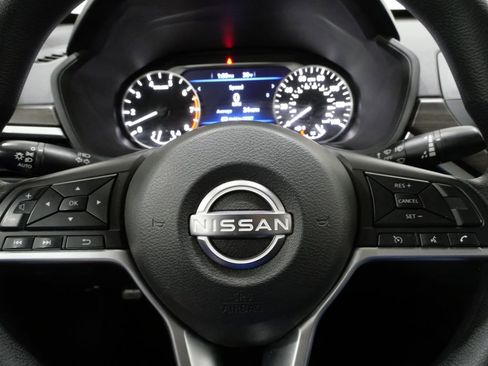 Used 2023 Nissan Altima 2.5 SV image 16