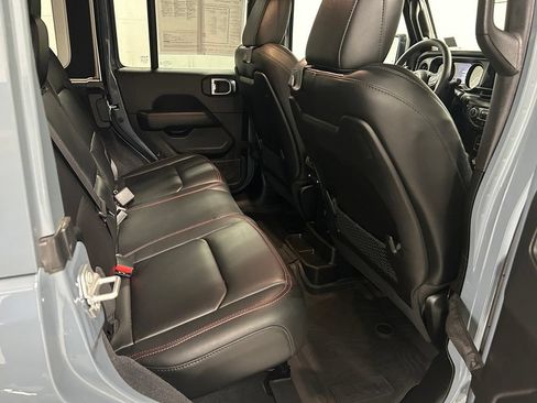 Used 2024 Jeep Wrangler Unlimited Rubicon AWD/4WD image 14