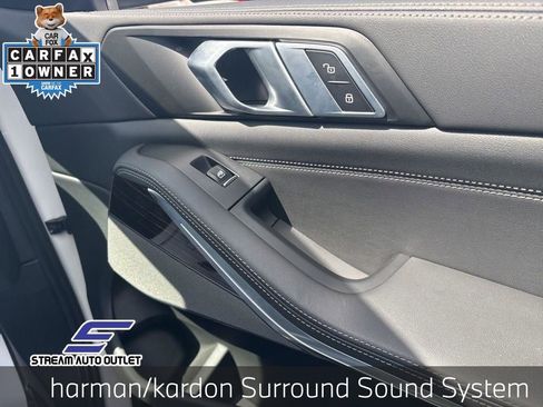 Used 2025 BMW X5 xDrive50e image 13